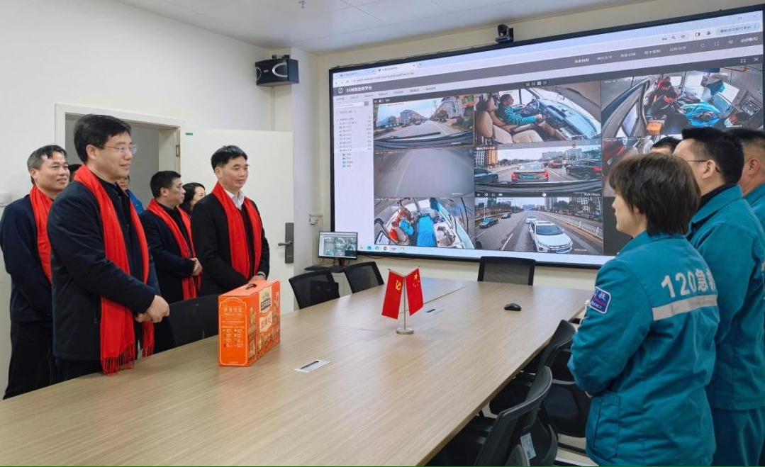 春风万里暖“医”线，瑞马奔腾敬英雄